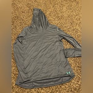 Under Armour top